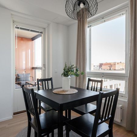 "Pyynikinkulma" - 1Br Apt With Stunning Views, Sauna & Balcony - Hosted By 2Ndhomes タンペレ エクステリア 写真